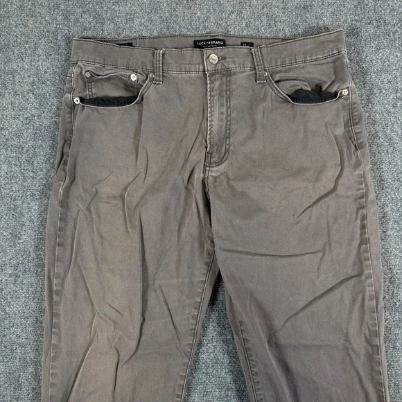 Lucky Brand Pants Mens 36x32 Gray Chinos 121 Slim Straight 5 Pocket - Picture 3 of 13